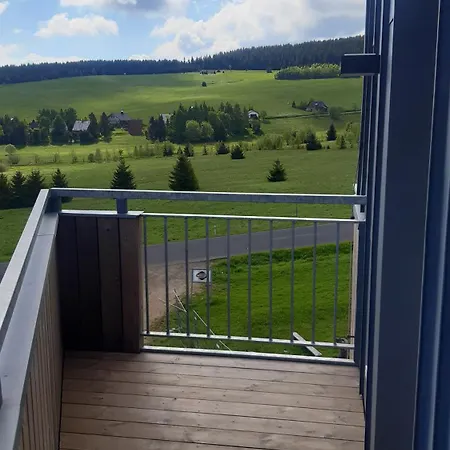 Mezonetový Se Dvéma Balkóny A Výhledem Loučná pod Klínovcem